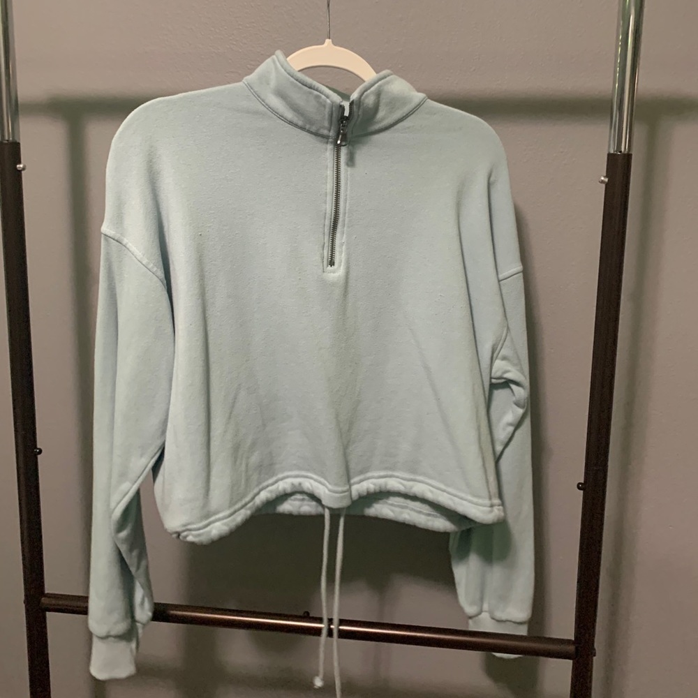 Crop sweater